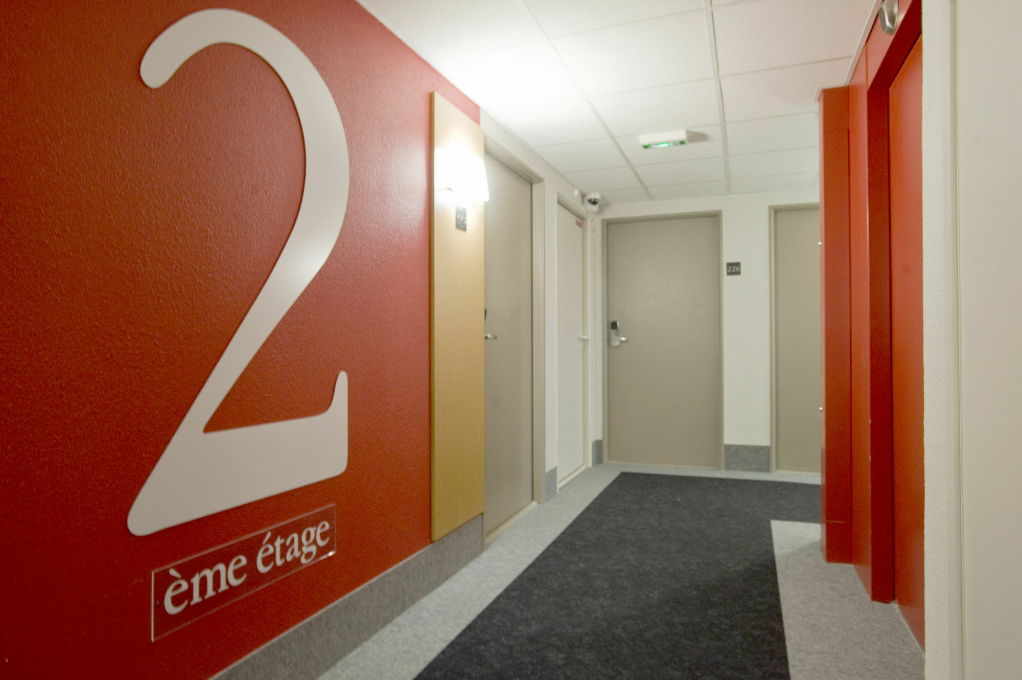 B&B Hotel Lille Grand Stade Villeneuve-d'Ascq Exterior foto